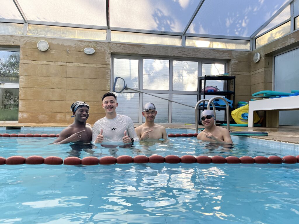 Cool people do swimming